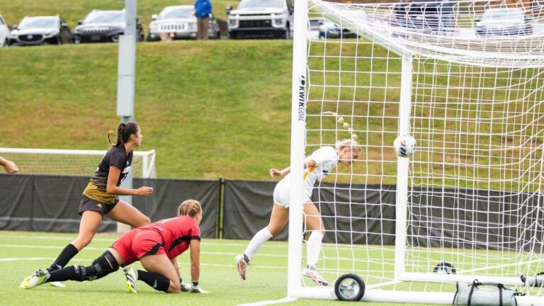 Staying unbeaten at home, App State WSOC edges Southern Miss, 1-0