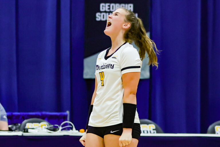 Mountaineers sweep ULM to advance in Sun Belt Tournament