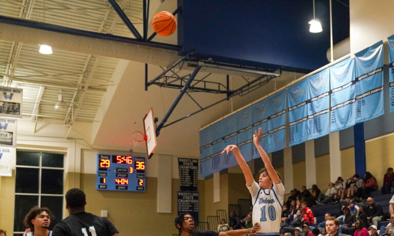 Second half rally fuels Watauga MBB in 73-64 Round 1 win vs. Reagan