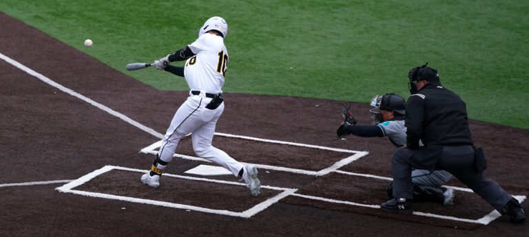 App State comes from behind to blow out Coastal Carolina, 16-8