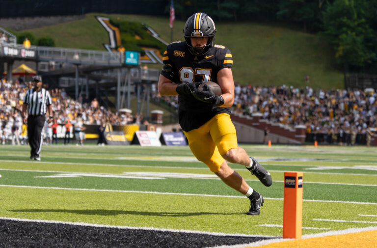 Mountaineers shackle Buccaneers, 38-10