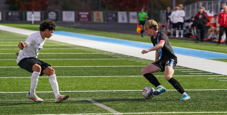 Watauga subdues Hibriten, 4-0