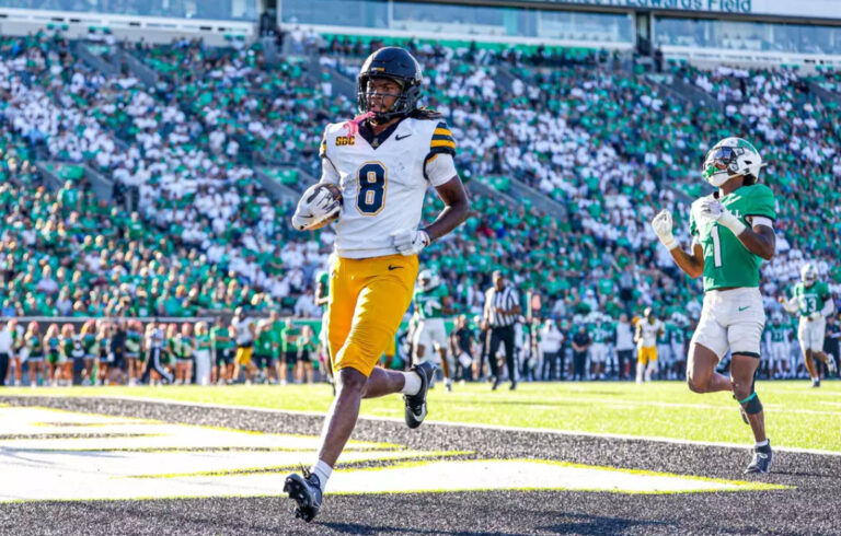 Call it a ‘courageous loss,’ Marshall upends Mountaineers, 52-37