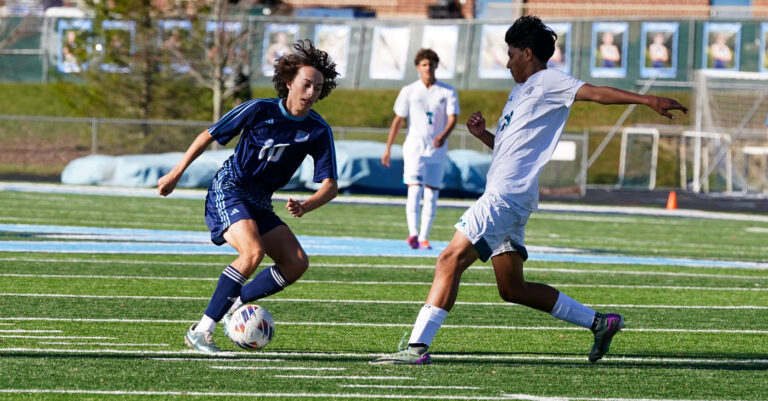 Pioneers survive Pumas, 1-0, to advance in state playoffs