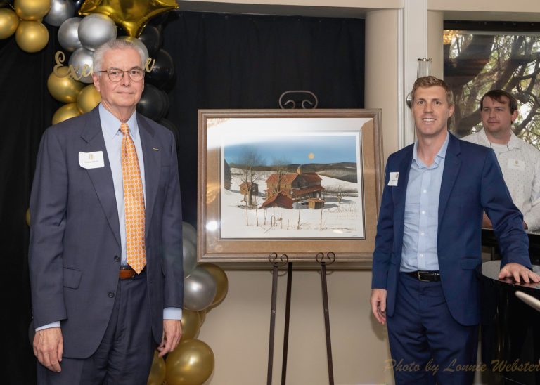 Town Tavern tabbed as ‘Business of the Year’; Hardin honored
