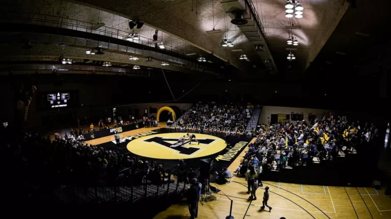 No. 19-ranked West Virginia tops App State Wrestling, 37-8