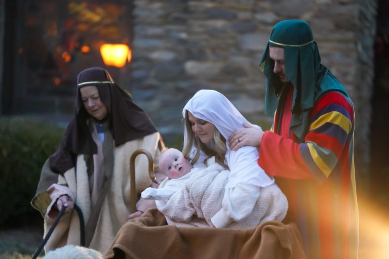 Holiday Stroll has new feature: a Live Nativity at Rumple Memorial Presbyterian Church