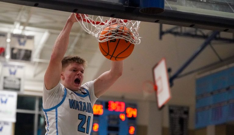 Pioneers beat back Patriots, 77-70