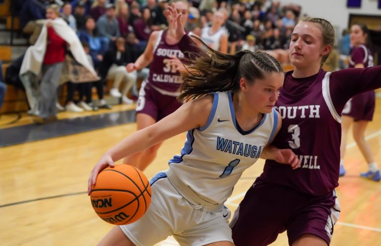Watauga sweeps past S. Caldwell to claim tournament title, too