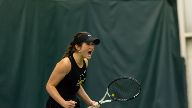 Mountaineer netters run win streak to ‘8’ vs. Georgia Southern, 4-1