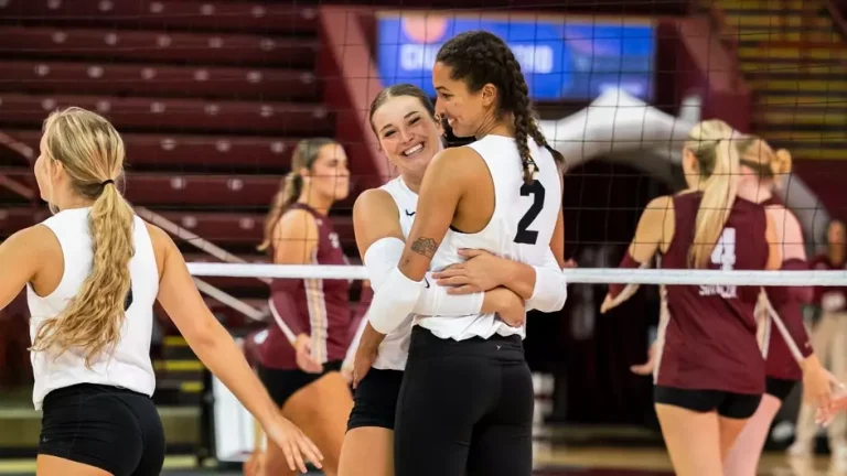 Mountaineer VB wins pair of 5-set thrillers in Charleston tourney