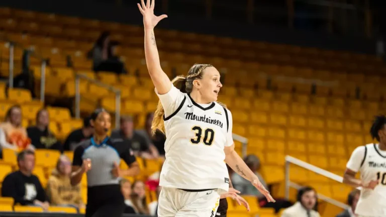App State swamps Bob Jones U., 110-35