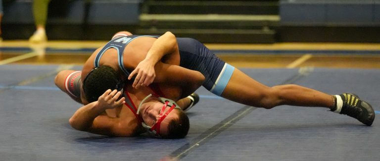 Veteran St. Stephens grapplers pin young Watauga team, 66-9