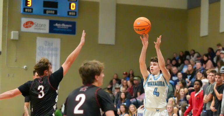 Furious 4th quarter rally falls short for Watauga vs. South Caldwell, in 70-63 loss