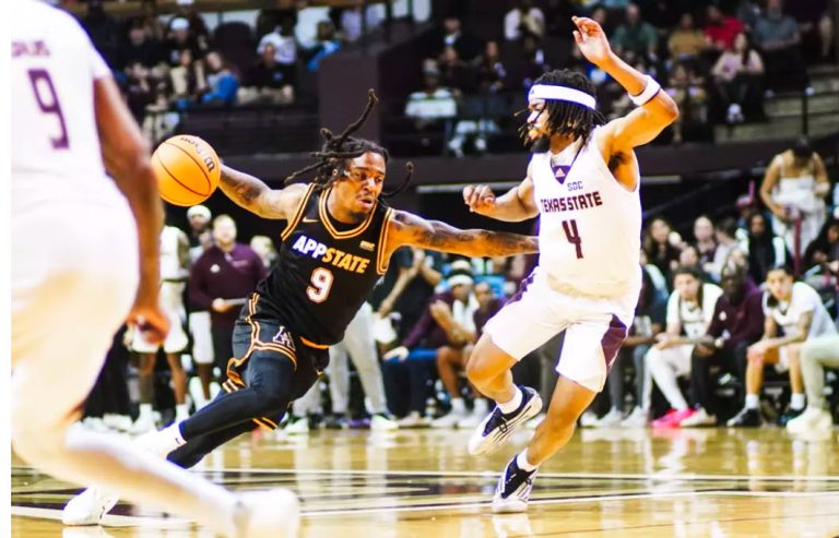 Mountaineers falter in Texas, fall into regular season 6-way tie for second and receive the No. 4 tournament seed